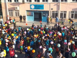 2021’in Son Ders Zili Çaldı: İ̇lkokulda Yeni Yıl Renkli Görüntülerle Kutlandı