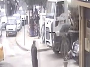 Minik Talha’yı Hayattan Kopartan Kaza Güvenlik Kamerasında