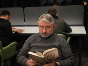 Yeni Yıla Kitap Okuyarak “Merhaba” Dediler