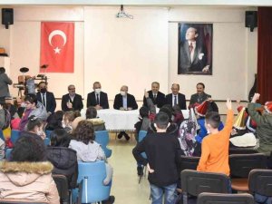 Başkan Aktaş, Yeni Yıla Kimsesizlerle Girdi