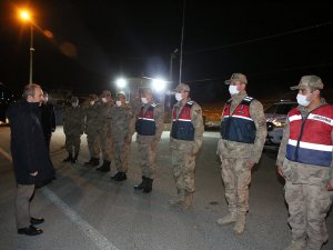 Vali Epcim, Yeni Yıl Akşamı Görev Başındaki Personelleri Ziyaret Etti