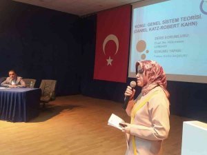 Okul Yöneticileri Ve Öğretmenler Eğitime Girdi