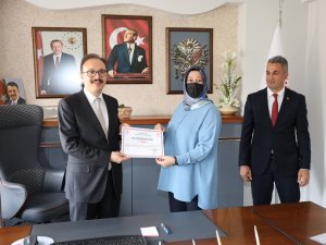 Vali Kızılkaya’dan Başarılı Personele Teşekkür Belgesi