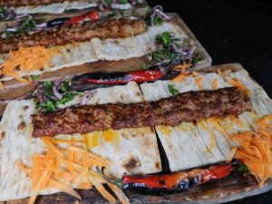 Adanalı Kebapçılar Zirveyi Hedefliyor