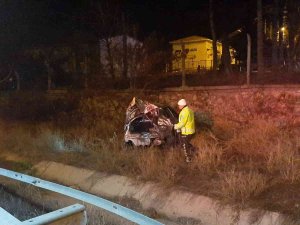 Su Kanalına Düşen Otomobilin Sürücü Hayatını Kaybetti