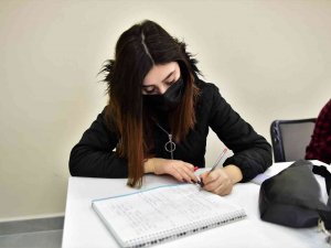 Bu Kurslar Gençleri Meslek Sahibi Yapıyor