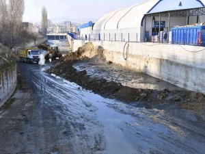 Aski̇’den Ankara Çayı’nda Temizlik
