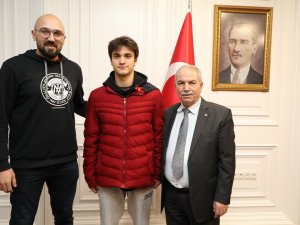 Fenerbahçe, İ̇lkadım Belediyespor Altyapısında Yetişen Hasan Abdullah Sarıkaya’yı Renklerine Bağladı