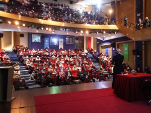 Yazar Tongar Akm’de Sevenleriyle Buluştu