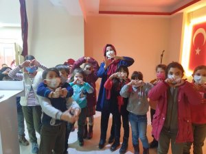 Yazar İ̇lknur Işık Öğrenciler İle Buluştu