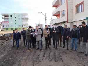 Çelikevler’de Şebeke Ve Kanalizasyon Çalışmaları Devam Ediyor