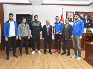 Kmü Erkek Basketbol Takımı Şampiyon Oldu