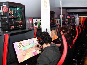 Büyükşehir Belediyesi, Espor Karşılaşmalarına Ev Sahipliği Yaptı