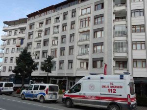 Yakınlarının Haber Alamadığı Yaşlı Kadın Evinde Ölü Bulundu