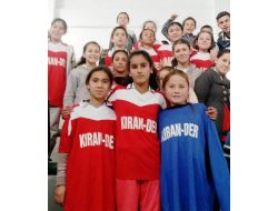 Babalarının Formalarıyla Şampiyon Oldular