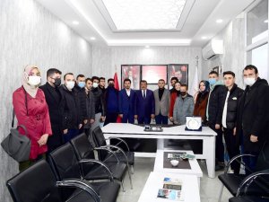 Başkan Gürkan, Ak Parti Yeşilyurt İ̇lçe Başkanlığını Ziyaret Etti