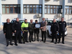 Bağışlanan 2 Araç Törenle Teslim Alındı