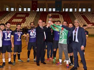 Baün Rektörlük Kupasını; Hastane Futbol Takımı Kazandı