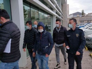 Belediyenin Demir Dubalarının Çalınmasına 2 Gözaltı