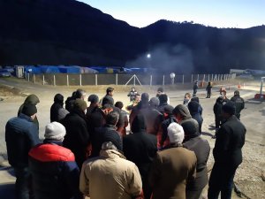 İ̇şten Çıkartılan Maden İşçileri Greve Başladı