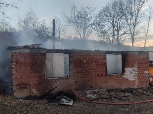 Sobadan Çıkan Yangında Ev Küle Döndü: 1 Yaralı