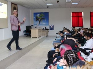 Şaphane Myo’da “Eğitimde Motivasyon Ve Stres Yönetimi” Konulu Seminer