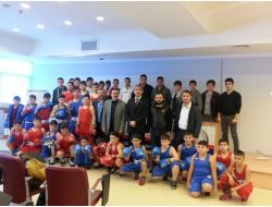 Dalkıran Boks Kulübü “gönülleri Okşayan Yumruk” Projesini Başlattı