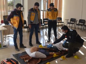 Sağlık Personeline Adli Vakalarda "Delillere Yaklaşım" Eğitimi