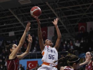 Çukurova Basketbol Avrupa’da Adını Son 16’ya Yazdırdı