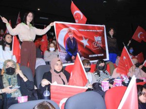 Sinemada ‘İ̇yi Ki Varsın Eren’ Pankartıyla Andılar