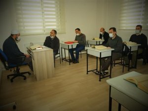 Erzincan’da Hafızlığı Muhafaza Hizmet İ̇çi Eğitim Kursu Devam Ediyor