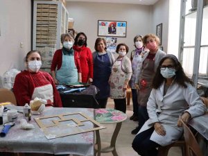 Nazilli Belediyesi Vitray Ve Ahşap Boyama Kursları Devam Ediyor