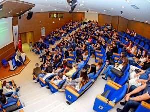 Yaşar Üniversitesinde Lisansüstü Eğitim Programlarına Öğrenci Alınacak