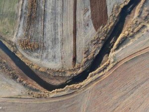 Kızılırmak Nehrini Besleyen Delice Irmağı Alarm Veriyor: Kuraklık Çiftçileri Vurdu