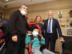 Nilüfer’de Engellilere Tekerlekli Sandalye