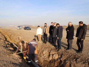 Diyarbakır’da 2 Milyon Maliyetli İçme Suyu Şebeke Döşeme Çalışmaları Sürüyor