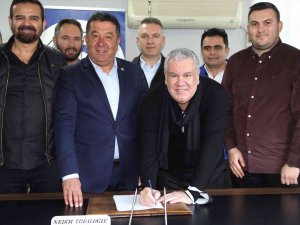 Levent Eriş, 22 Yıl Sonra Yuvası İ̇zmirspor’a Döndü