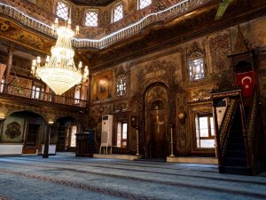 2 Asırlık Caminin Eşsiz Motif Ve Duvar Süslemeleri Hayran Bırakıyor