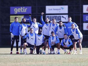 Fenerbahçe’de Adana Demirspor Maçı Hazırlıkları Sürüyor