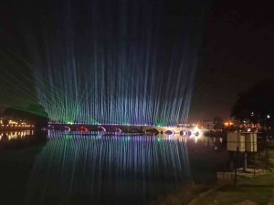 Adana Taşköprü, Sidney’i Aratmadı