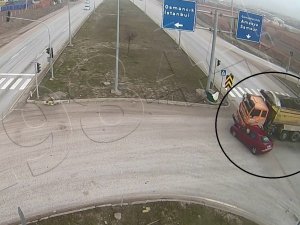 Çorum’da 1 Kişinin Öldüğü Kaza Kameralara Yansıdı