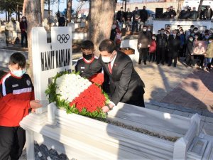 Dünya Ve Olimpiyat Şampiyonu Hamit Kaplan, Mezarı Başında Anıldı