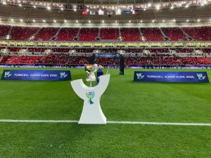 Turkcell Süper Kupa: Beşiktaş: 1 - Antalyaspor: 0 (İ̇lk Yarı)