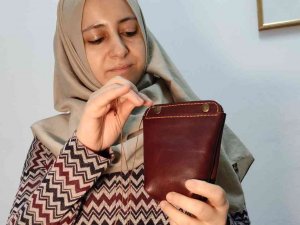 Abla Kardeş Can Sıkıntısından Başladı, Şimdi Yurt Dışına İhraç Ediyor