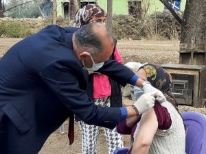 Aşılamada Türkiye Birincisi Olan Osmaniye’de Vatandaşlar Evlerinde Aşılanıyor