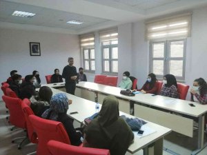 Üniversitesi Öğrencilerine Evlilik Öncesi Eğitim Semineri