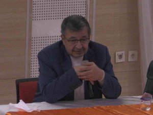 Yazar Hayati İ̇nanç Velilerle Buluştu