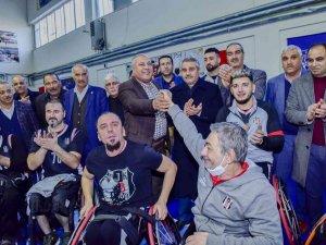Soylu’dan Sporculara Destek