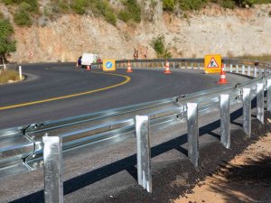 Kavaklıdere’de 5 Km Oto Korkuluk Yapıldı