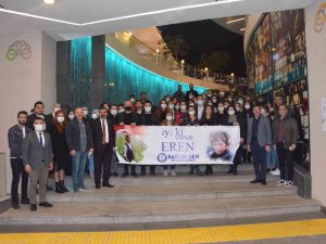 Antalya’da Sağlık Çalışanları ‘Kesişme: İ̇yi Ki Varsın Eren’ Filmini İzledi